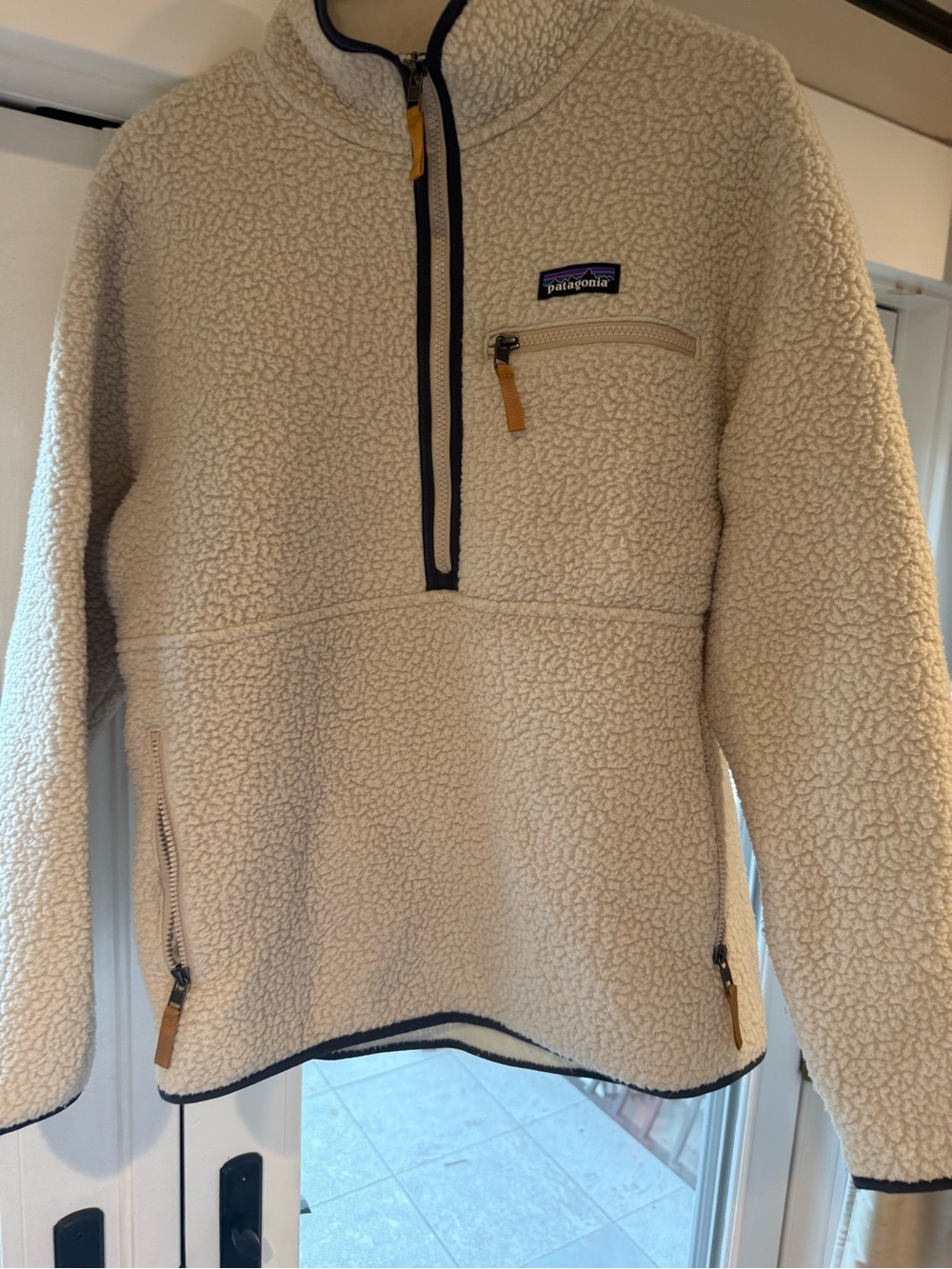 Patagonia Women’s Size Large Cream Sherpa Half-Zip Pullover with Contrast Trim